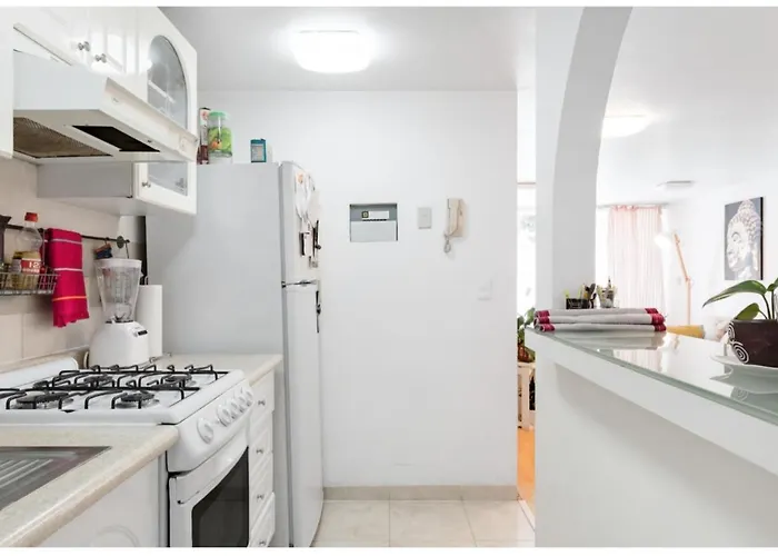 Homestay Ny Napoles Wtc